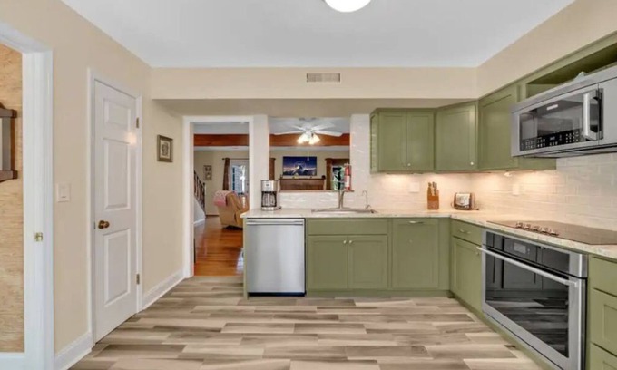 Royal Pines Casa | Simple comforts of home conveniently located