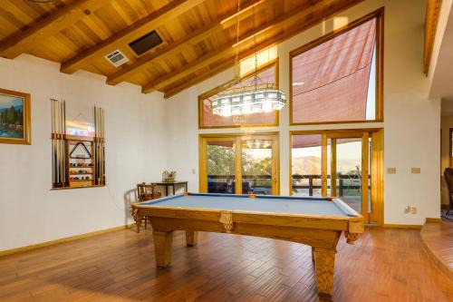 Keene Casa | Simple Life Ranch with Hot Tub and Sauna in Keene!