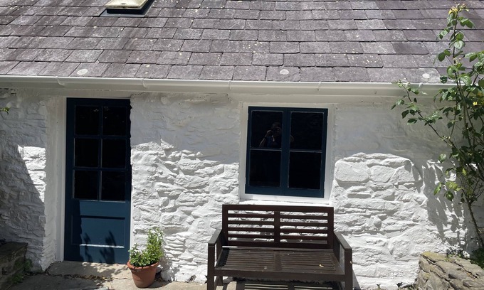 Myddfai Casa | Simple luxury in Brecon Beacons village house
