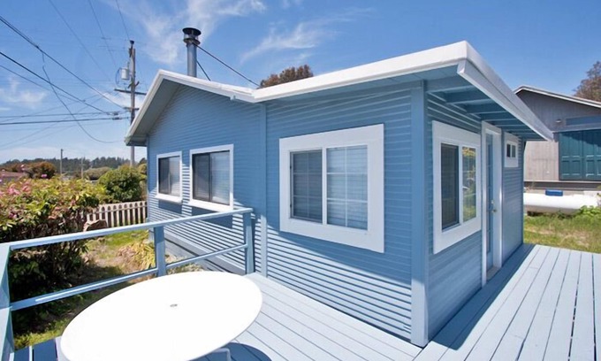 Old Town Casa | SIMPLICITY - Simple says it all, in town, nice views.