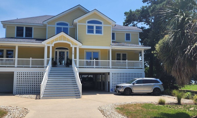 Point Harbor Casa | Simply Elegant -- Visit the OBX and Overlook the Currituck Sound
