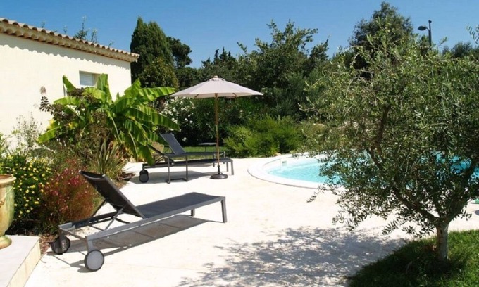 Saint-Quentin-la-Poterie Casa | Pies de villa con piscina a 5 min. Uzes