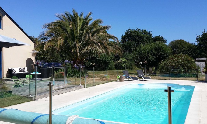 Fouesnant Casa | single-storey house, secure swimming pool, 1 km from the sea