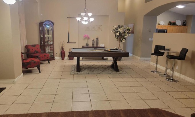 North Las Vegas Casa | Single story 2800 sqft Lovely home