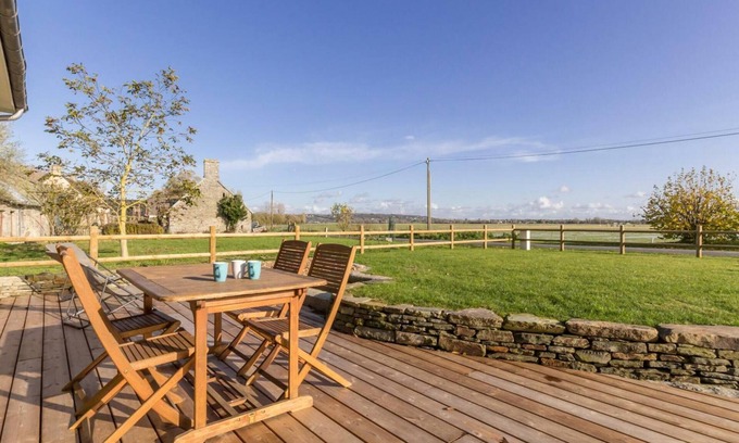 Vains Cabaña | Casa de una planta con vista a la bahía Mont St-Michel, terreno cerrado, terraza, mascotas permitidas