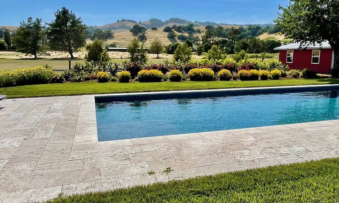 Sonoma Casa | Rancho aislado de una sola planta con piscina en 2. 5 acres cerca de la plaza Sonoma