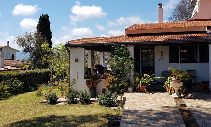 Sarroch Villa | Villa individual de Titti y Carlo a tiro de piedra del mar