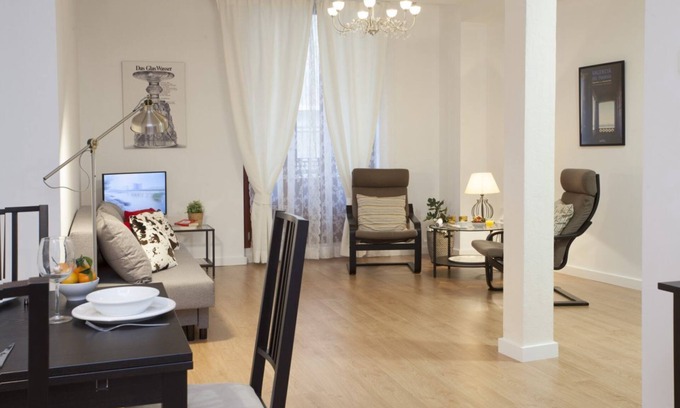 Ciutat Vella Apartamento | Singular Stays Plaza Redonda