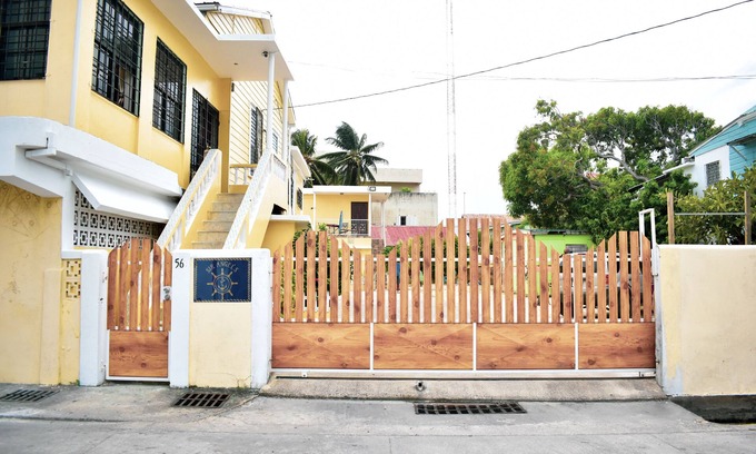 Belize City Casa | Sir Angel's Guesthouse