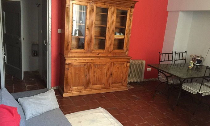 Barjac Apartamento | sirocco-Apartamento-Superior-Baño con bañera-Vista a la Calle