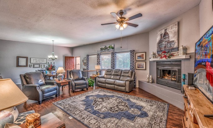 Alto Cabina | Sisters Too | Amazing Location, Peaceful Views!