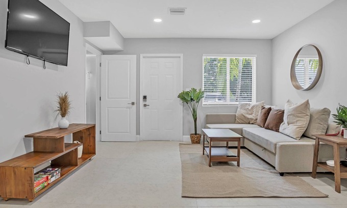Downtown Fort Lauderdale Villa | Sistrunk Shades Villa #5 - Brand New Downtown Fort Lauderdale Florida Townhome