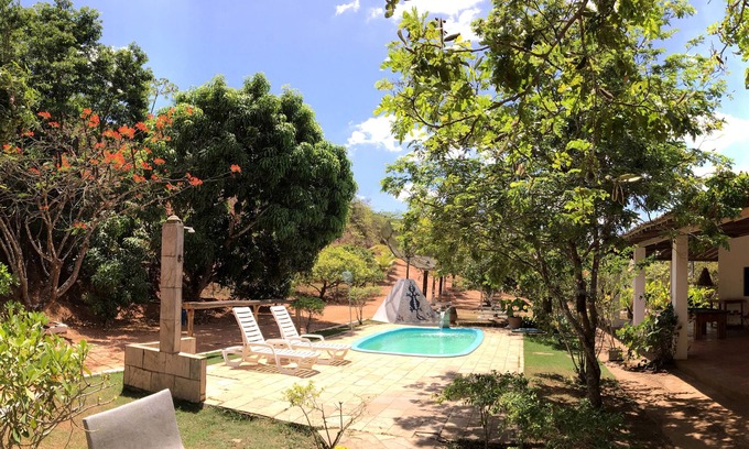 Caicara Casa | Sitio con casa de campo típica, bosques, piscina, barbacoa y estufa de leña.