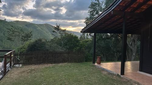 Miguel Pereira Casa | sitio 3 LLL