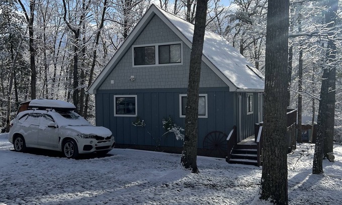 Bergton Casa | Six Acre Mountain Chalet w/ She-Shed by ski resort
