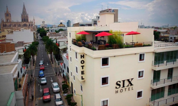 Americana Hotel | Six Hotel Guadalajara Expiatorio