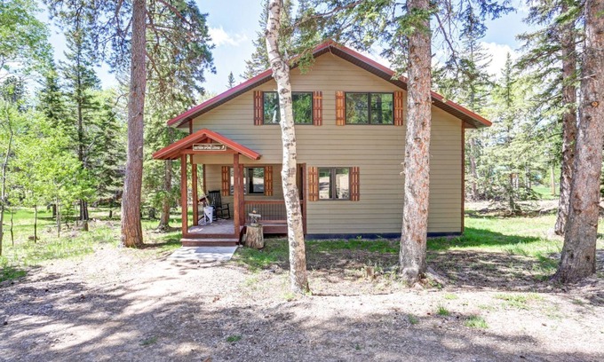 Lead Cabina | Sixteen Spoke Lodge - close to the slopes!