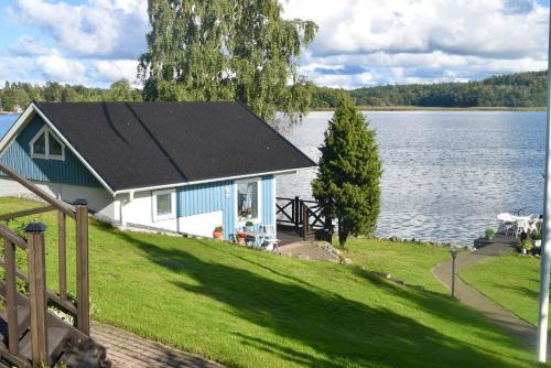 Osteraker Casa | Sjöstuga/gästhus i skärgården.