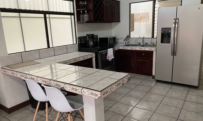 San Antonio de Belen Apartamento | SJO location centered, VERY spacious and private apartment