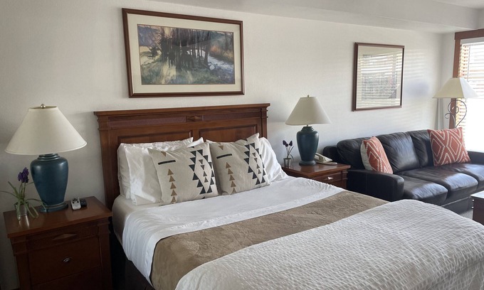 Salt Lake Mountain Resorts Condominio | SKI IN / OUT Studio Condo con impresionantes vistas del pueblo y la pendiente Recientemente renovado 2018