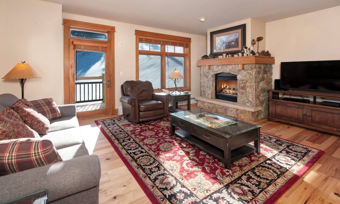 River Run Condominio | Ski-In Ski-Out 2BR / 3BA Condo con vistas a la montaña!