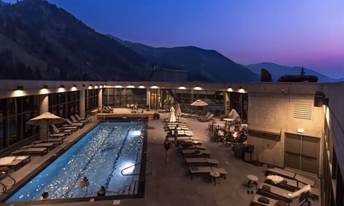 Salt Lake Mountain Resorts Complejo | 🎿 Ski-In/Ski-Out Bliss at Cliff Lodge: Where Adventure Meets Luxury! 2-Bedroom