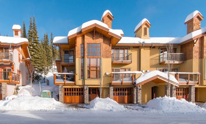 Sun Peaks Casa | Ski-in / ski-out, Para toda la familia Trails Edge 15 casa en ciudad con Bañera de hidromasaje / barbacoa