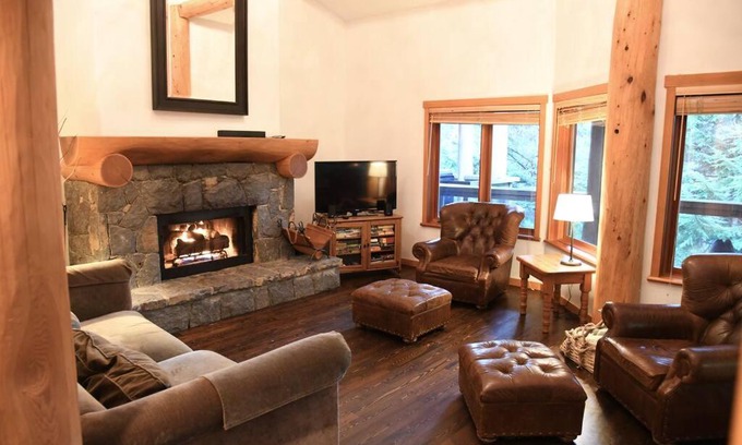 Nordic Estates Casa | Ski In/Ski Out Luxury Home w/jacuz/fireplace