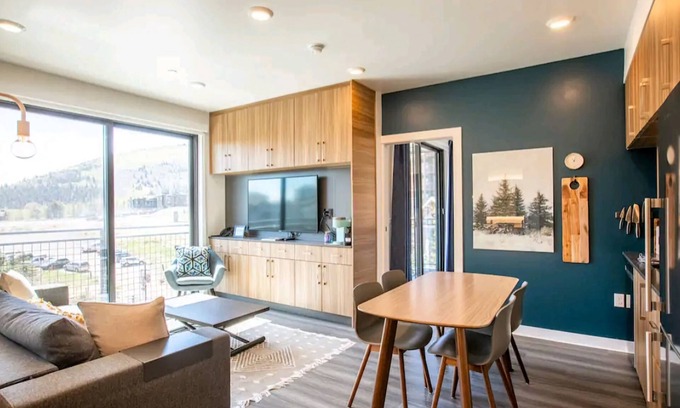 Park City Condominio | Ski-in/Ski-out Modern 1 bedroom- Pool, Hot Tub, Gym