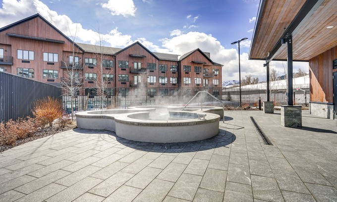 Park City Apartamento | Ski-In/Ski-Out Park City Studio: Community Hot Tub