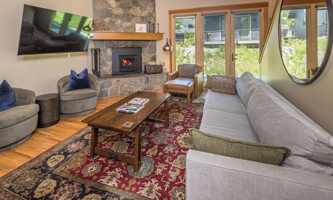 Big Horn Casa | Ski In/ Ski Out, Wood Burning Fireplace, Great Location