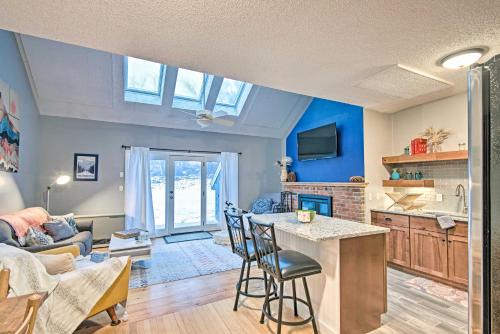Plymouth Apartamento | Ski-InandSki-Out Tenney Mountain Condo with Fireplace!