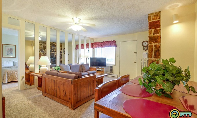 Mount Jackson Condominio | Ski/MTB/Golf Condo (#101) - Walk out to ski slopes & mountain bike park!