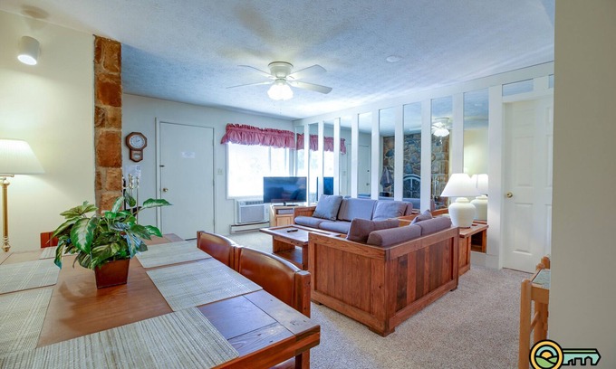 Mount Jackson Condominio | Ski/MTB/Golf Condo (#122) - Slope side | Wonderful mountain & golf course views!