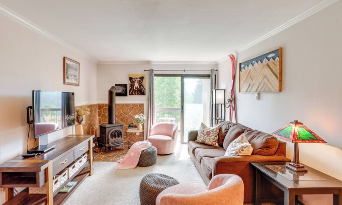 Purgatory Condominio | Skiing & Hiking: Mtn-View Condo in Durango!