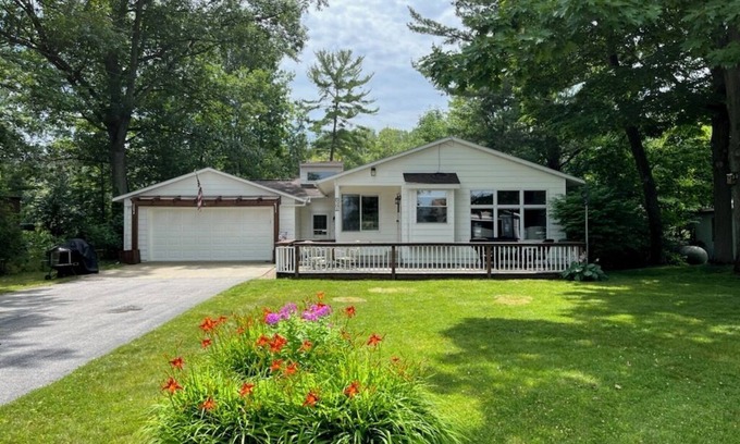 Lake Township Casa | Sleeping Bear, Big Platte Lake, Fish, Casino, Crystal Mountain , Skiing