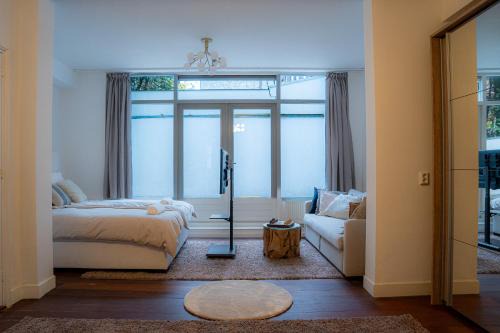 Canal Ring Casa | Skinny Bridge Boutique Stay