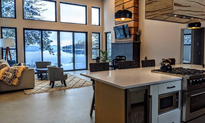 Woods Bay Casa | Skipping Stone Lake House, Skipping Stone Lake House