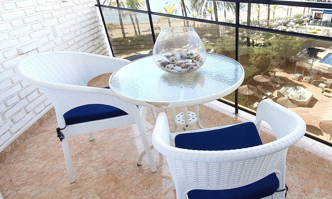 Marbella Seafront Promenade Apartamento | Skol 203 - 1-Bedroom Apartment in Edificio Skol with Enviable Sea Views