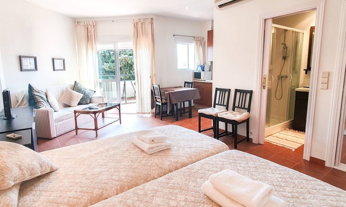 Marbella Seafront Promenade Apartamento | Skol 329 – Spacious Beachfront Studio with Sea Views