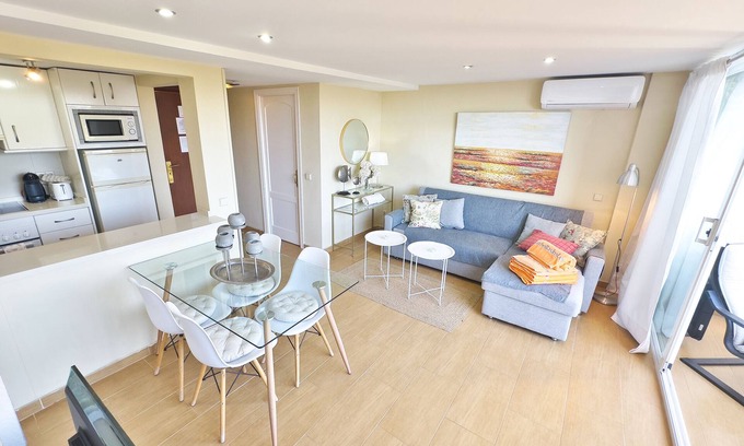 Marbella Seafront Promenade Apartamento | Skol 412. Renovated Two Bedrooms Duplex with Sea View.