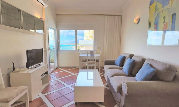 Marbella Seafront Promenade Apartamento | Skol 536 - Great One Bed Apartment with Wonderful Sea View.