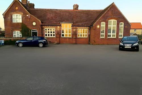 Bodham Casa | Skool House Retreat - 5 bedroom option