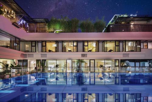 Xiufeng Hotel | Sky Garden Inn