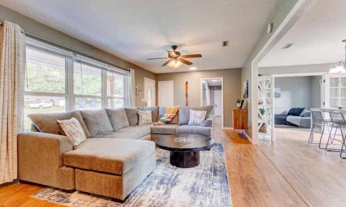 Enterprise Casa | Sky-High Sanctuary: 4BD/2Bath