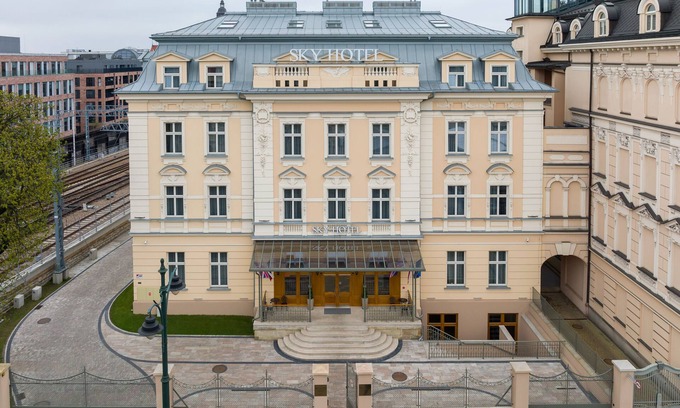Wesoła Zachod Hotel | Sky Hotel Kraków