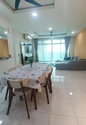 Bukit Indah Apartamento | Sky Loft Premium Bukit Indah with Garden View & Nflix HBO A30