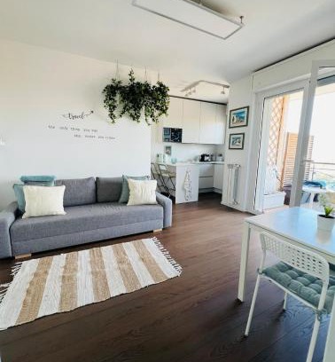 Fiumicino Apartamento | Sky Penthouse at Rome Fiumicino Airport