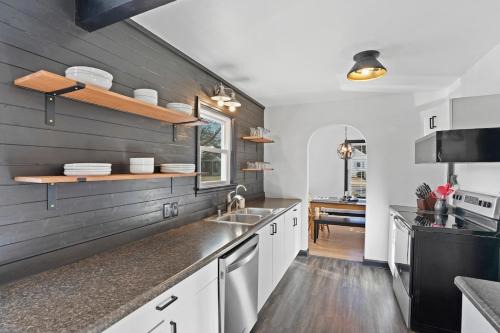 Oshkosh Casa | Sky & Stream Escape, EAA AirVenture Oasis