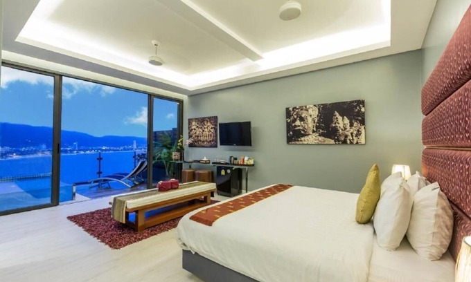 Patong Complejo | Sky Suites con balcón (007)